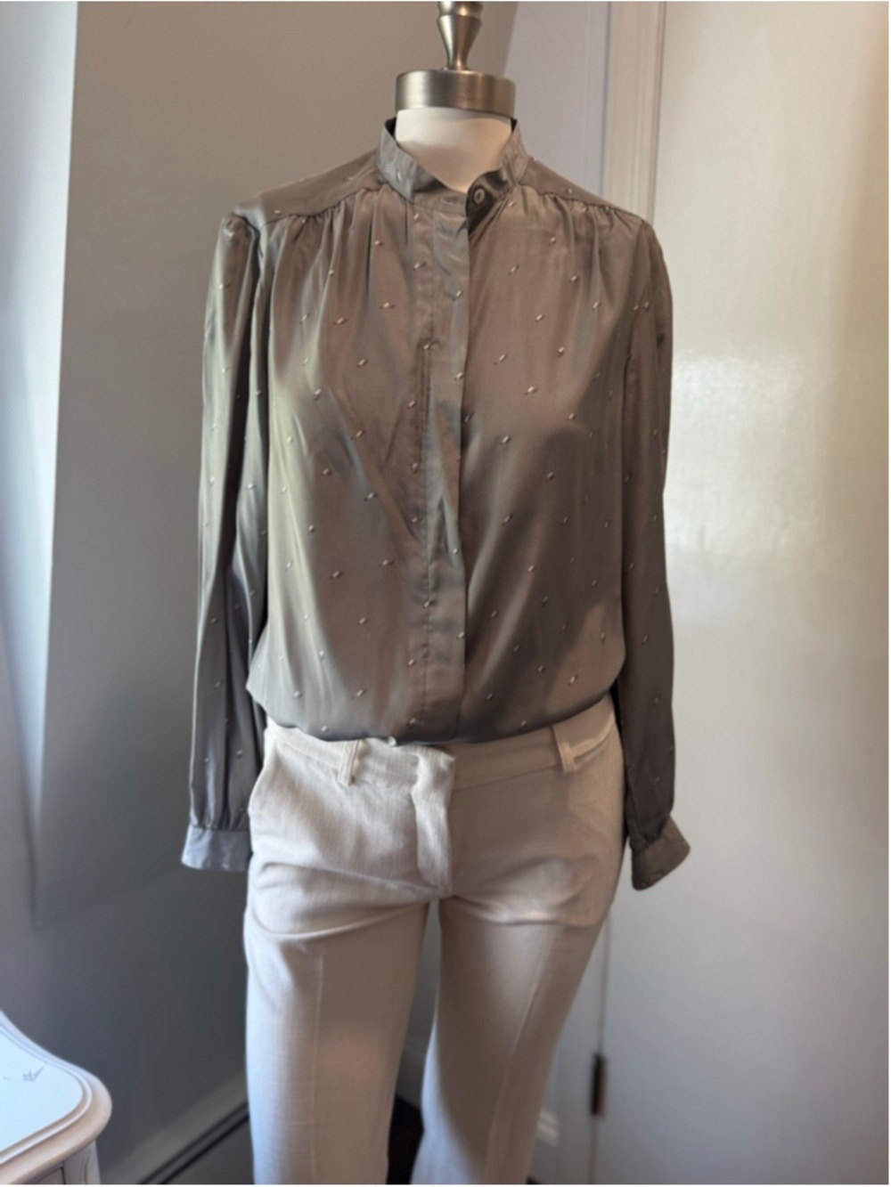 Vintage Evan-Picone Silky Gray Blouse with White, Pink/blue Accents Size 10